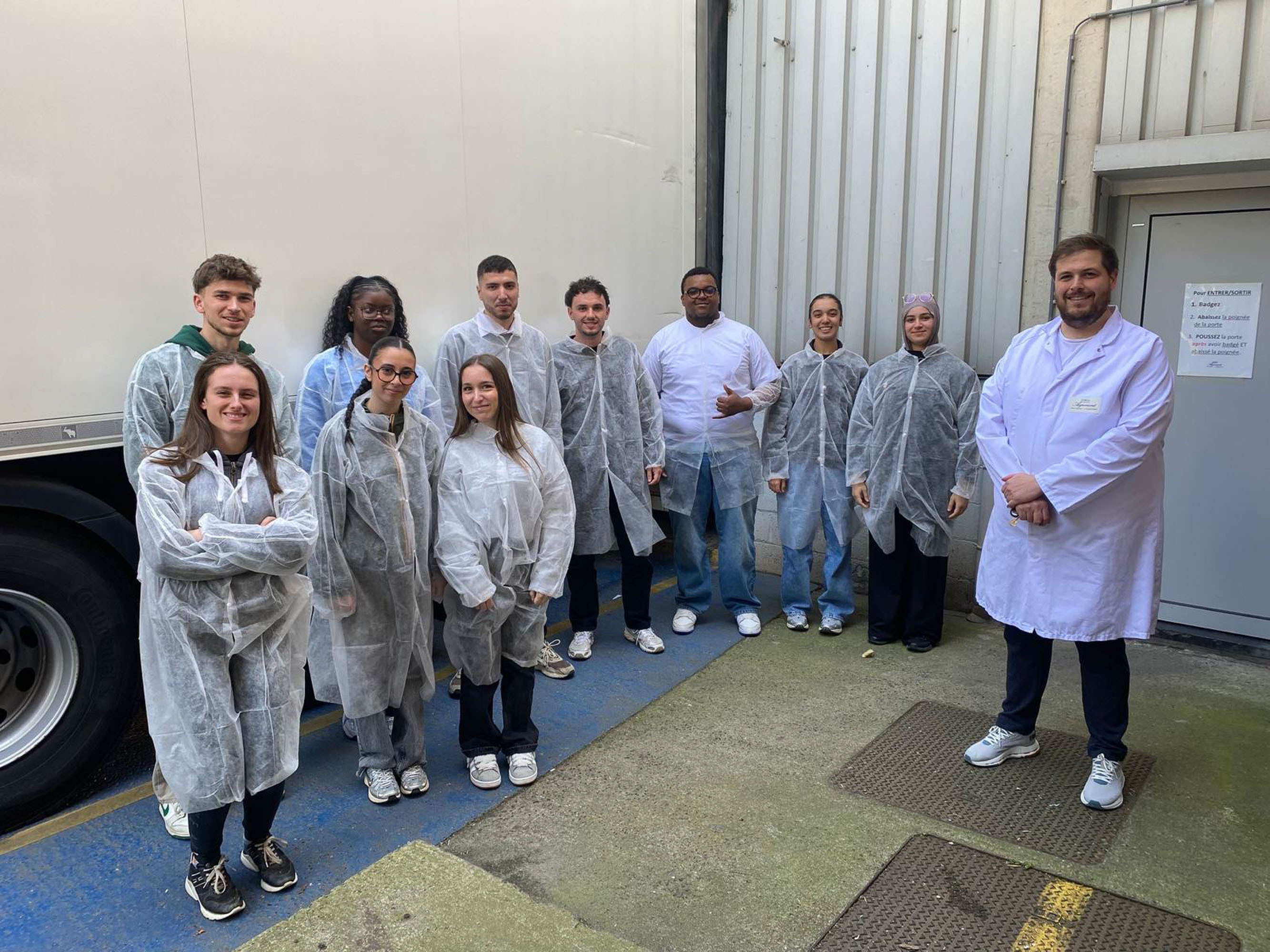 Whats App Image 2026 04 23 at 14 22 31 7 2